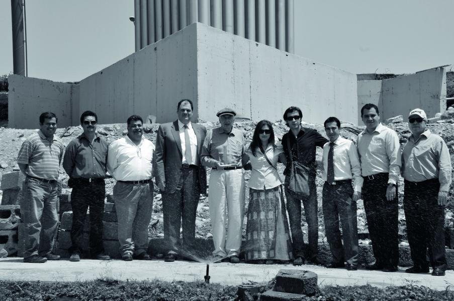 Avec l’équipe de réalisation de la sculpture, Monterrey, 2009